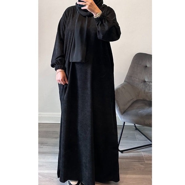 WINTER RIBBED ABAYA WITH TWO POCKETS BLACK